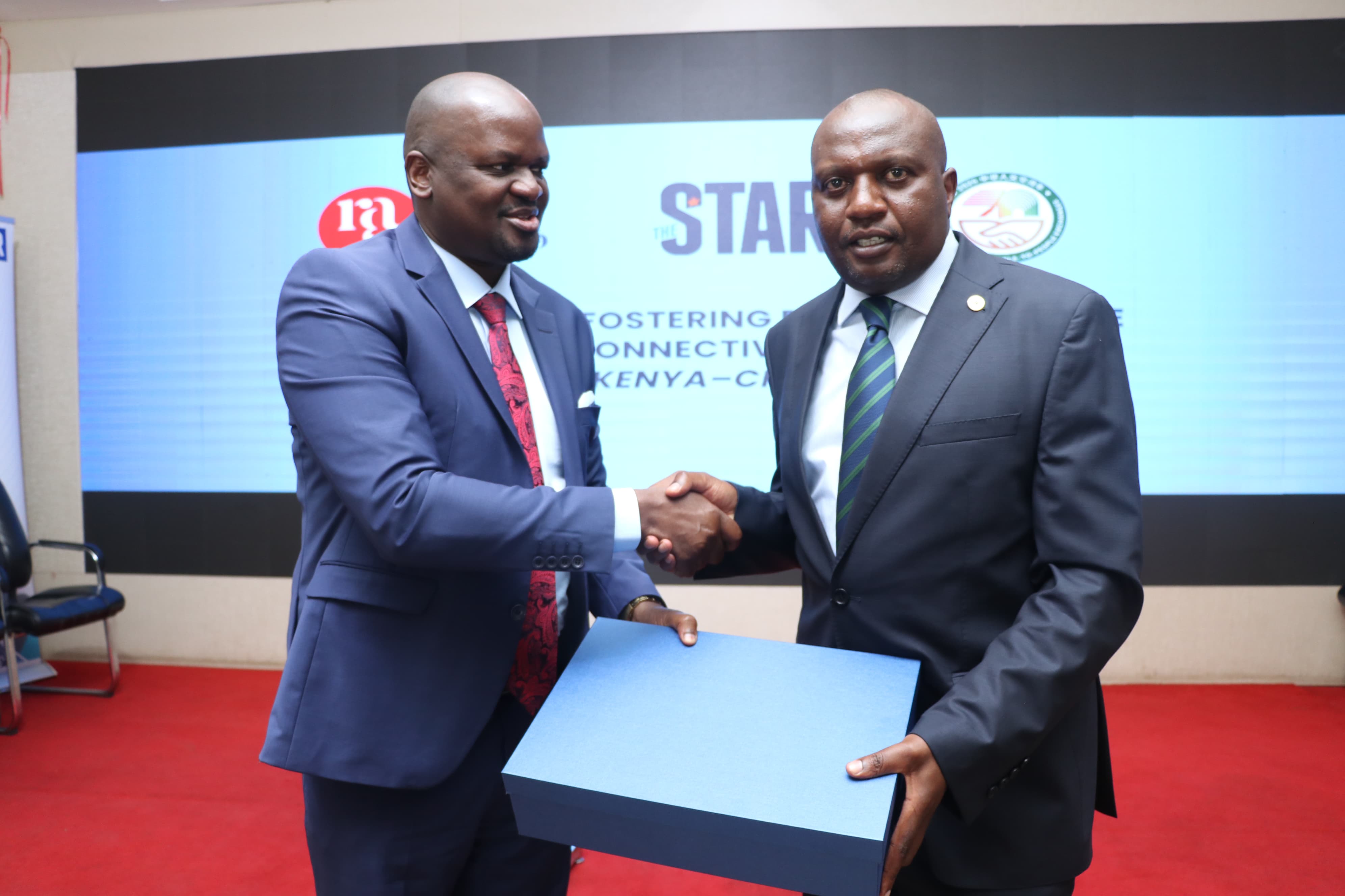 Omwoyo: Media must tell balanced stories to drive development