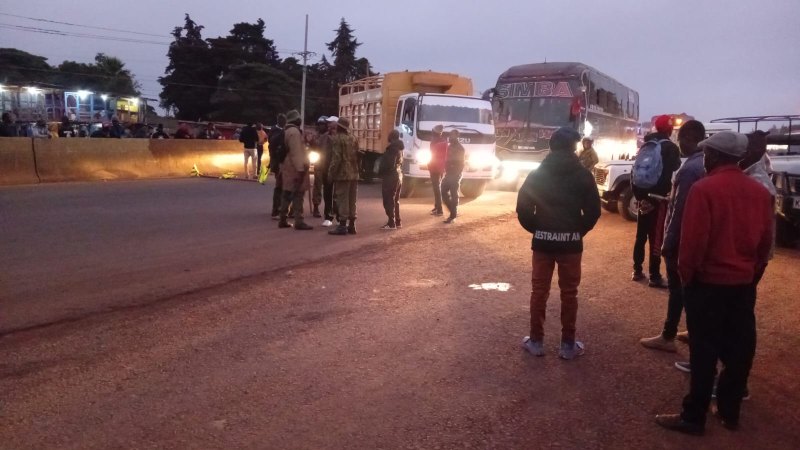 Roadblock at 87 leaves commuters stranded