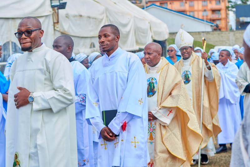 Catechist who lost his right hand but not way