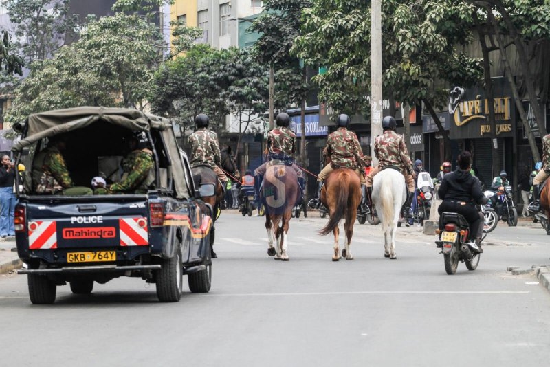[PHOTOS] Businesses shut as police maintain heavy presence in Nairobi CBD