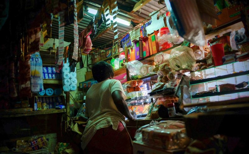 Tough economy sinks small businesses into debts