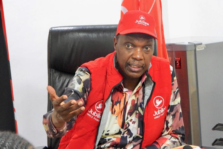 Trouble in Uhuru’s Jubilee Party as top officials trade barbs