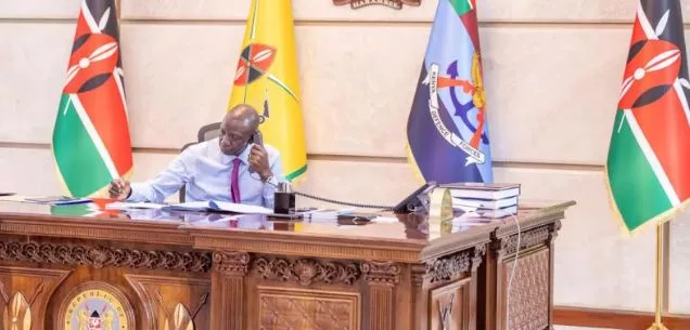 [PHOTOS] Rare glimpse of Ruto at work in State House