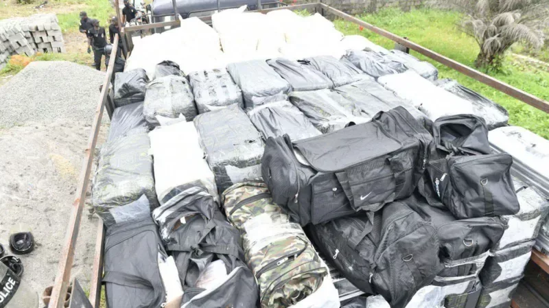 Cocaine worth $370m seized in Liberia's biggest-ever drugs bust