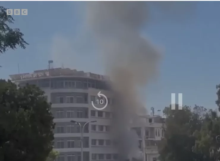 Explosions injure 18 in Damascus during Macron's visit