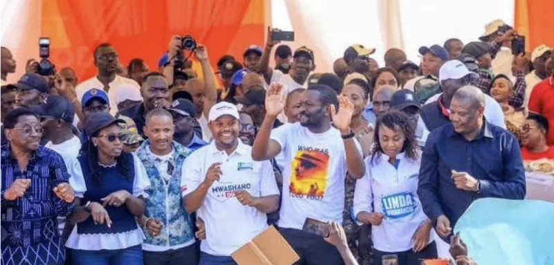 Political bigwigs decamp to Sifuna's camp