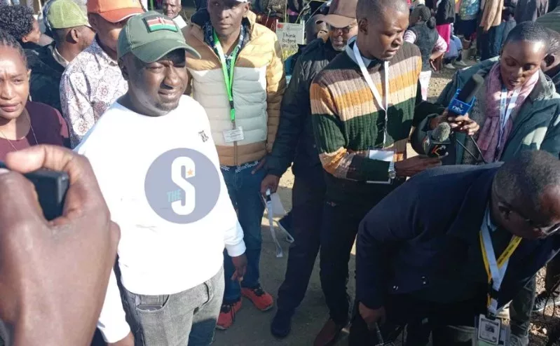 Gunshots, teargas rock Ol Kalou as voters elect new MP (Pg2, lead)