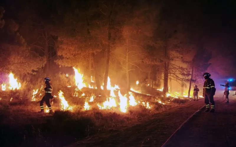 Over 250,000 flee wildfires in France, Spain