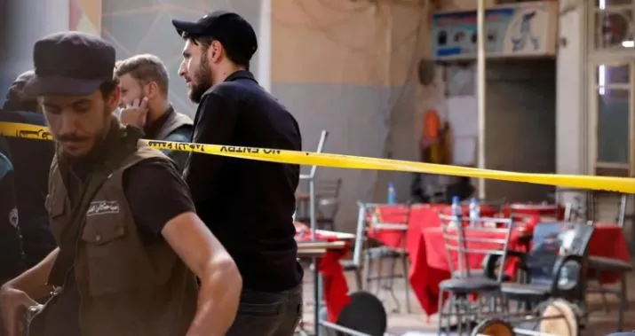 Bomb blast at Damascus cafe kills six