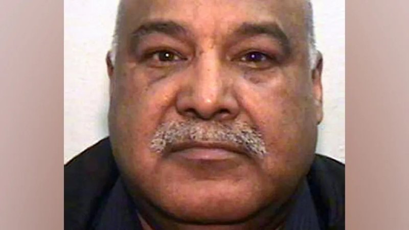 Government 'looking at every route' to deport grooming leader