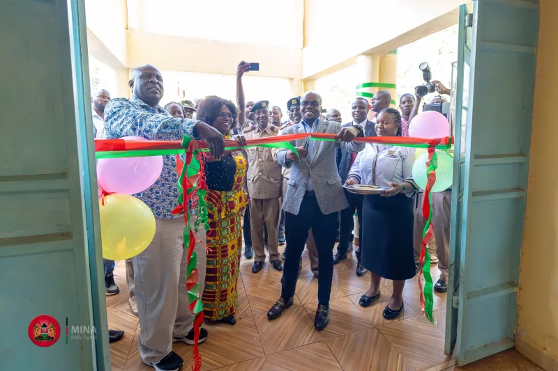Omollo presides over opening of Emuhaya Sub-County headquarters