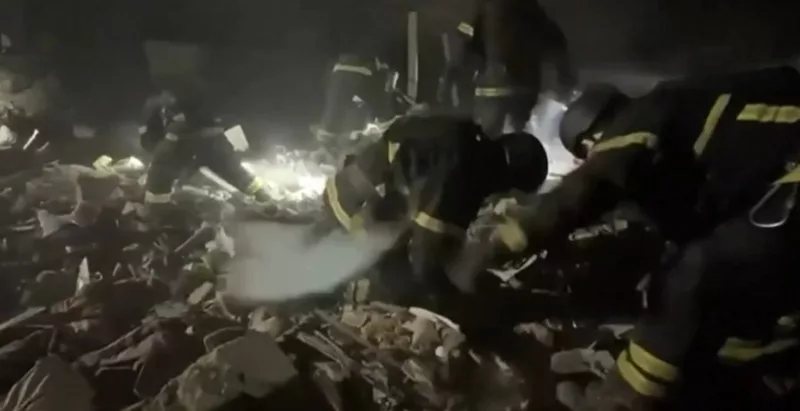 Zelensky: Over 5 members of the same family killed in Russia missile attack