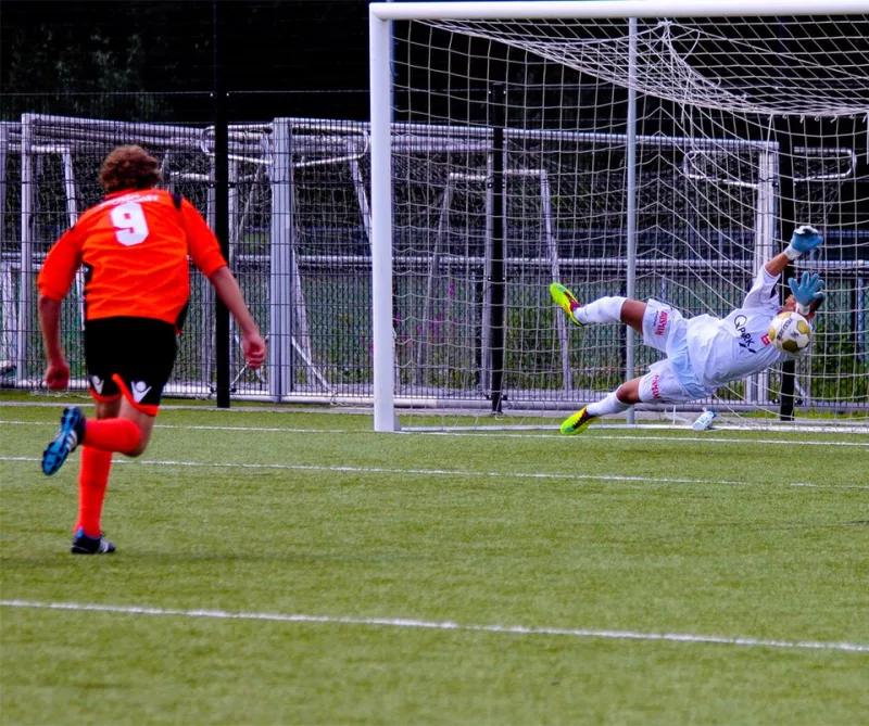 How Footballers Deal With Pressure Before Penalty Shootouts