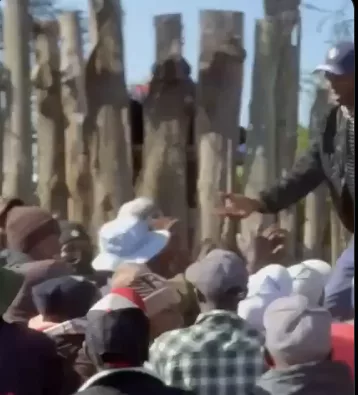 ‘Hatutaki pesa!’: Crowd chases man from Ol Kalou polling station