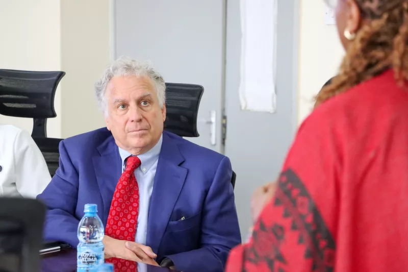 Top HIV expert sees path to vaccine
