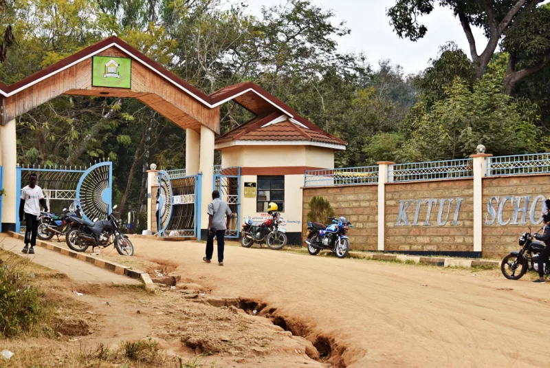 Parents sue Kitui School for barring students from class