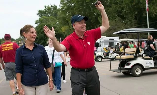 Trump pushes for Lindsey Graham's sister as replacement after senator's death