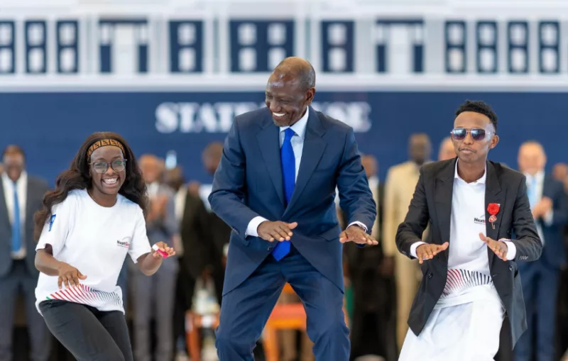 Ruto's edge lies in divided opposition, poll suggests