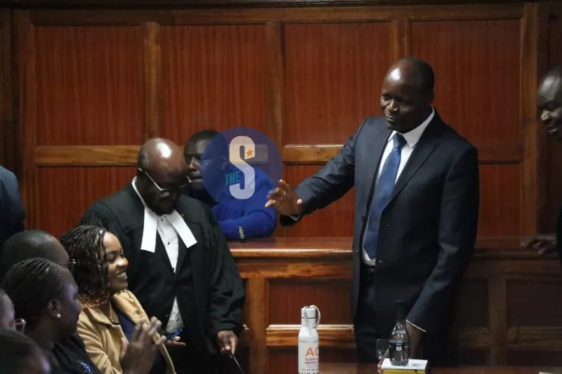 [PHOTOS] Obado interacts with supporters in court