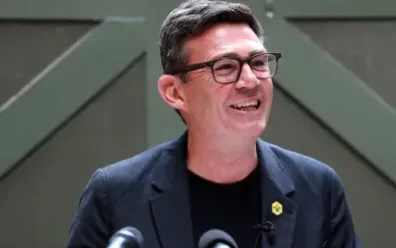 Burnham set to be next PM as 322 Labour MPs back him