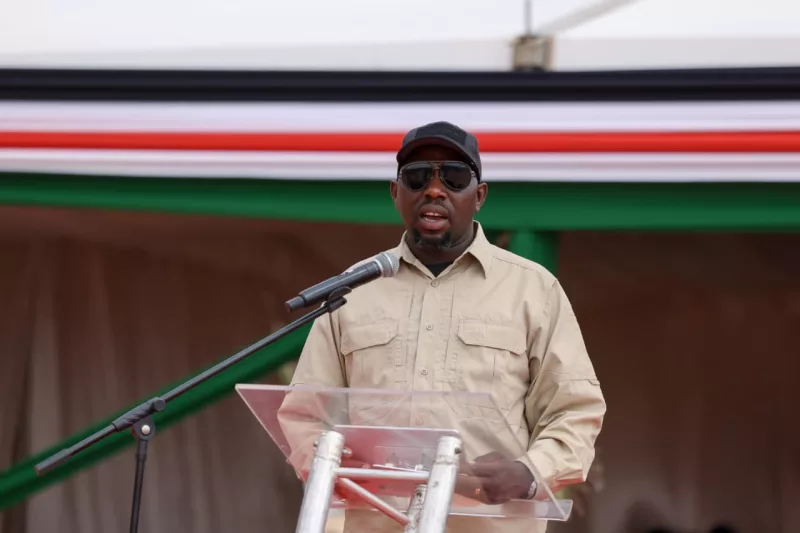 Murkomen orders crackdown on fake security officers
