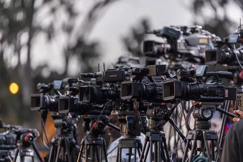 Pakistan restricts international media reporting