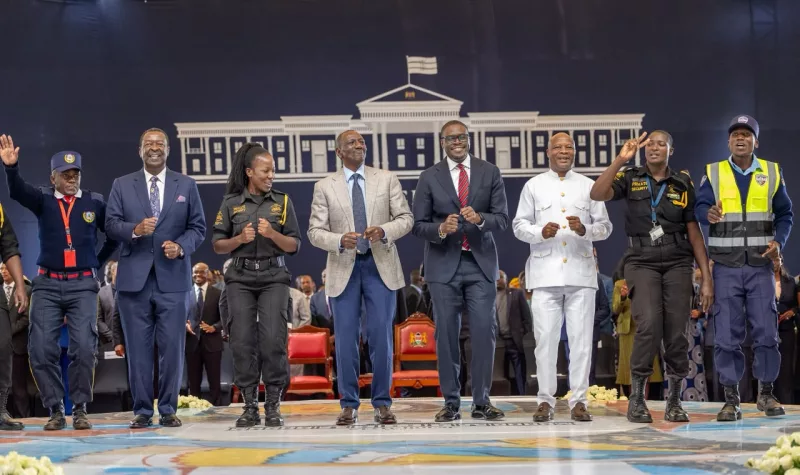 [PHOTOS] Ruto hosts over 5,000 security guards
