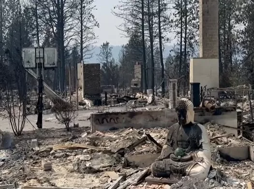 Scale of devastation shocks US city's fire-seasoned residents