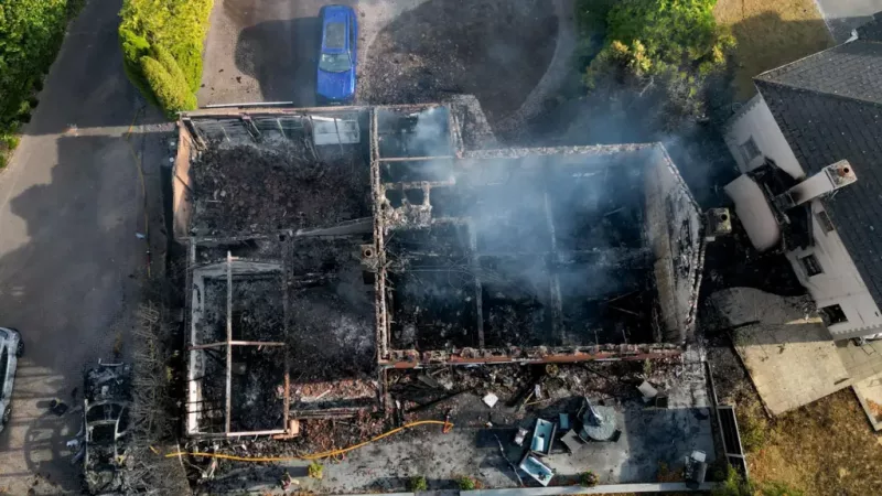 Nineteen houses 'fully destroyed' in Stourbridge fire