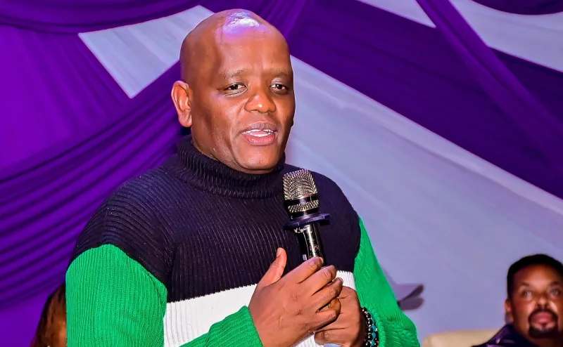 Itumbi Donates Sh200K to Kagema Muraya's Widow