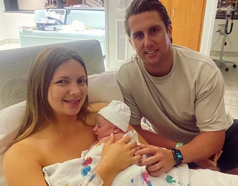 Woman undergoes pioneering womb surgery to save unborn baby
