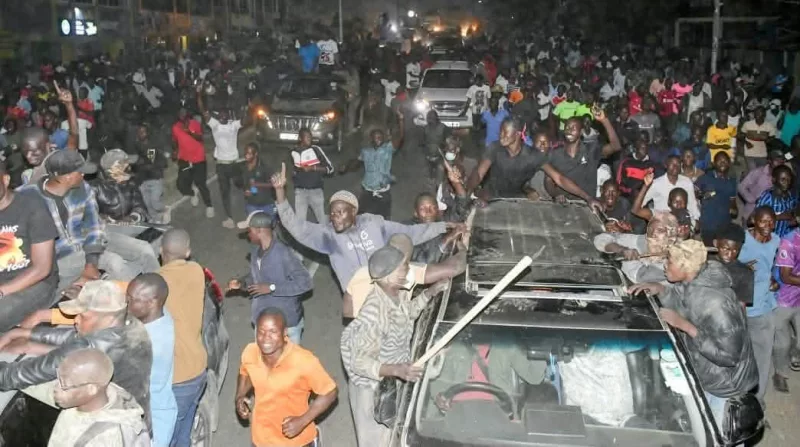 Cop injured as Linda Mwananchi rally turns chaotic in Homa Bay