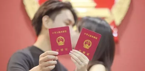 Lonely Chinese men being conned by fake brides