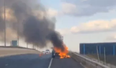 Vehicle bursts into flames on Nairobi Expressway