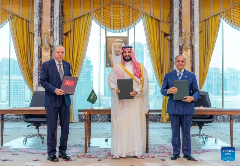 Saudi Arabia, Turkey and Pakistan sign defence pact