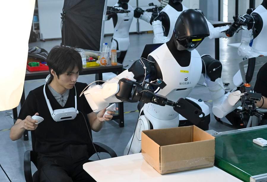 Xinhua Headlines: Why the world is looking more favorably at China