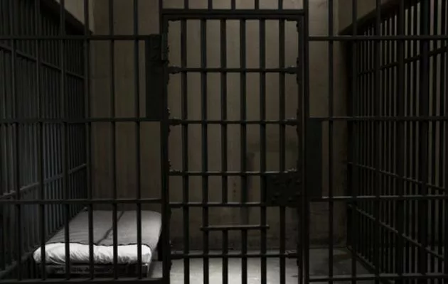 Probe as man dies by suicide in police custody