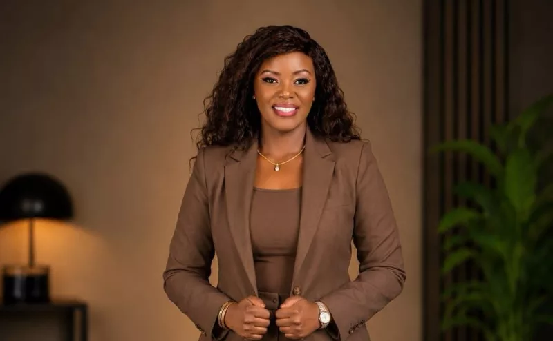 Meet Coach Rosedee: The Woman Behind She Sparkles