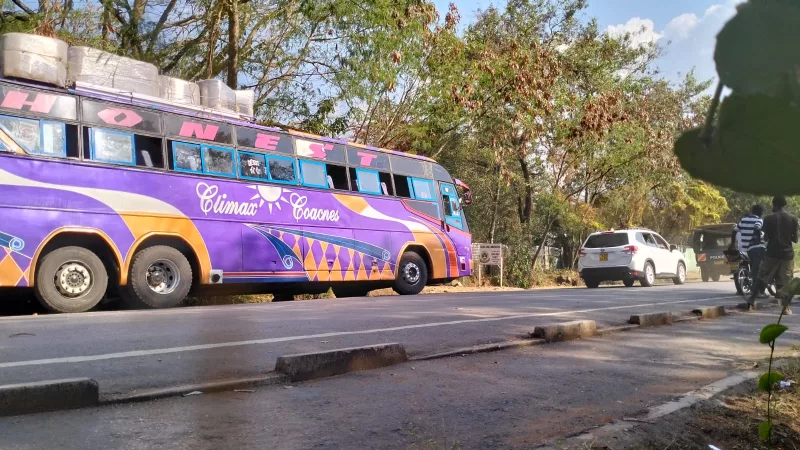 Homa Bay paralysed as youths block roads