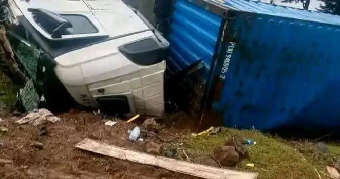Senior prison officer, daughter die in Konza crash