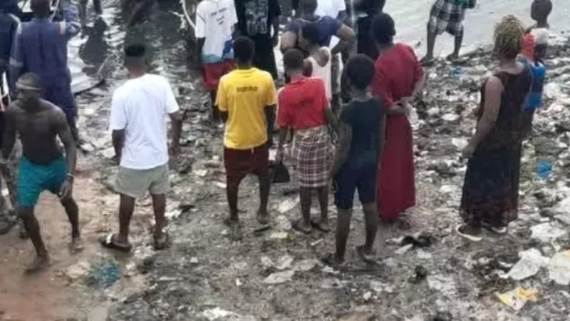 People watched on anxiously as locals organise a rescue effort/YEAC via BBC