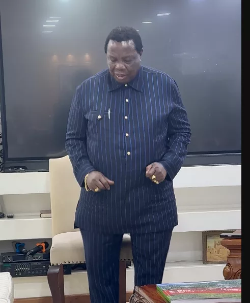COTU-K Secretary General Francis Atwoli dances toa  rhumba song during the negotiations/SCREENGRAB