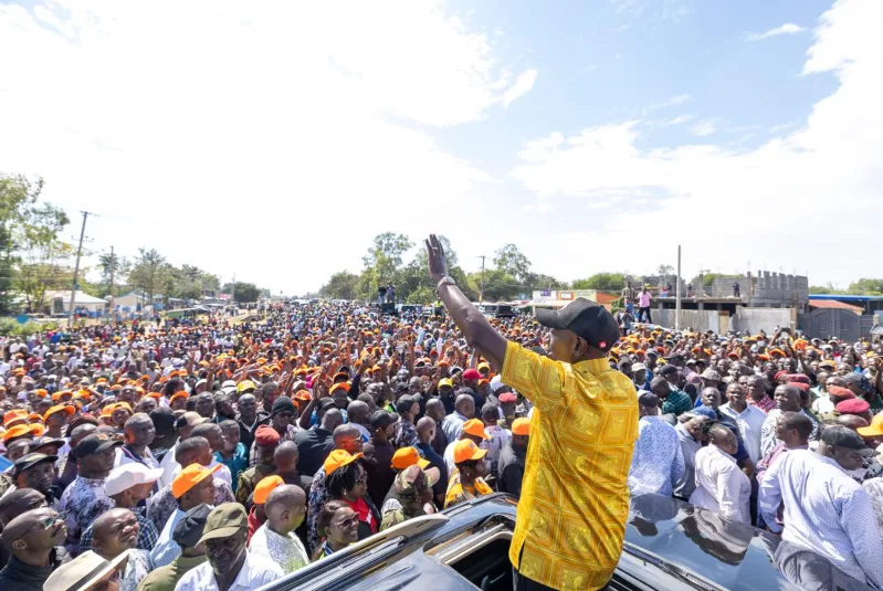 [PHOTOS] Ruto inspects construction of KIsumu-Kipsitet Road