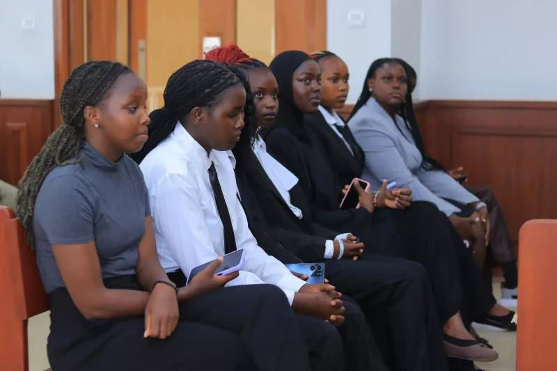 Use of experienced lawyers and judges key to nurturing well-rounded law students