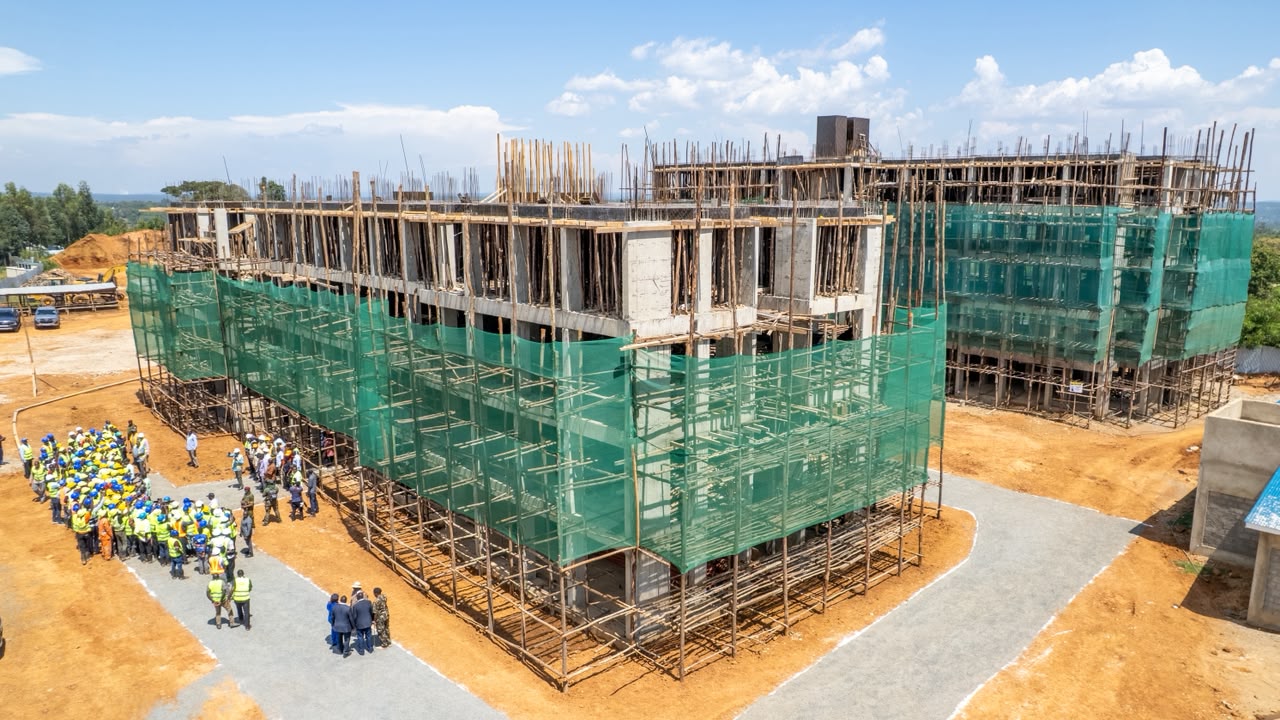 [PHOTOS] Ruto inspects Ukwala Affordable Housing project in Siaya