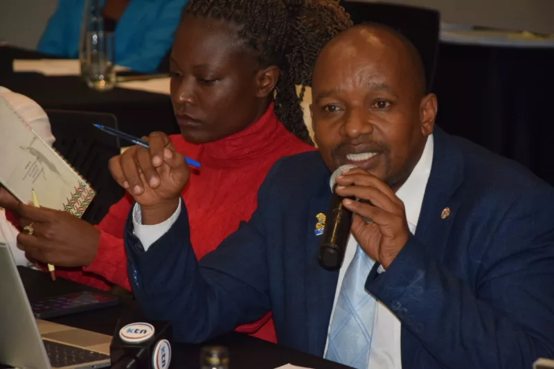 Liquor traders urge fair approach to tobacco laws
