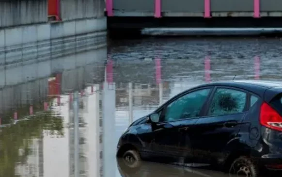 One dead after torrential rain and flash floods hit Barcelona region