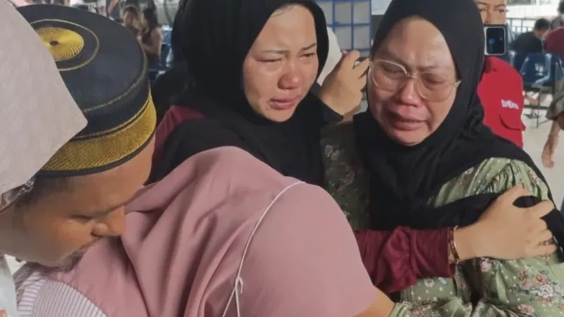 Six dead, 107 rescued from Indonesian ferry that went missing