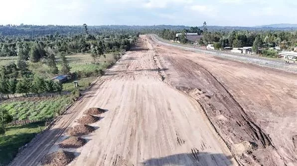 Ruto inspects revival of Itembe airstrip in Bomet