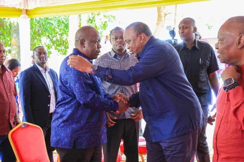 Uhuru pokes fun at ‘sponyo’ label in Murang’a